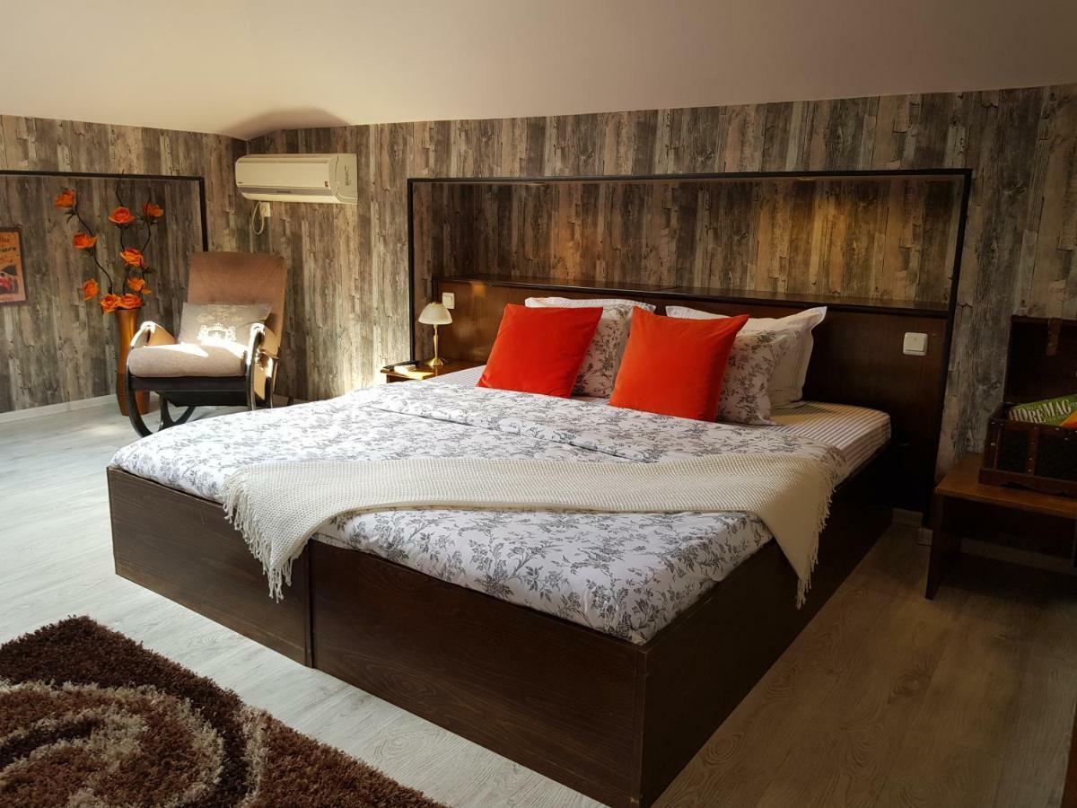 Hotel Minaliat Vek Shumen Luaran gambar